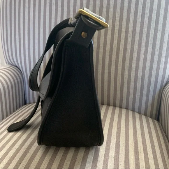 Vintage Coach Black Leather Shoulder Bag Purse 733-8099